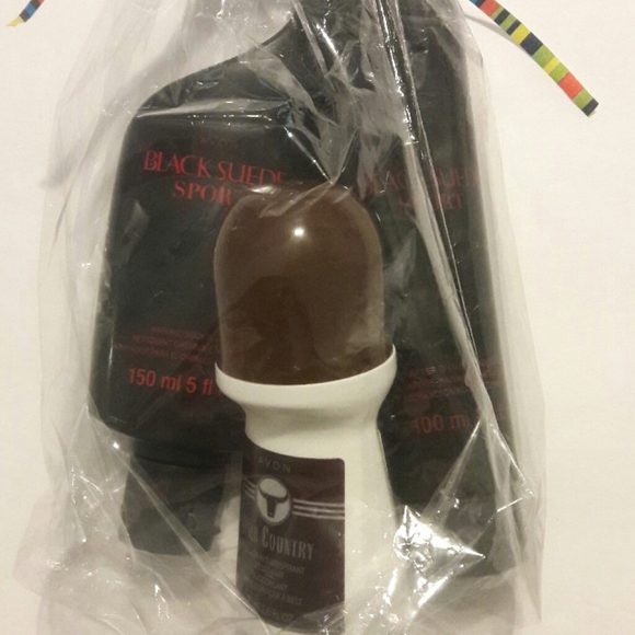 Avon gift set, Wild Country and Black Suede Sport - Picture 3 of 5